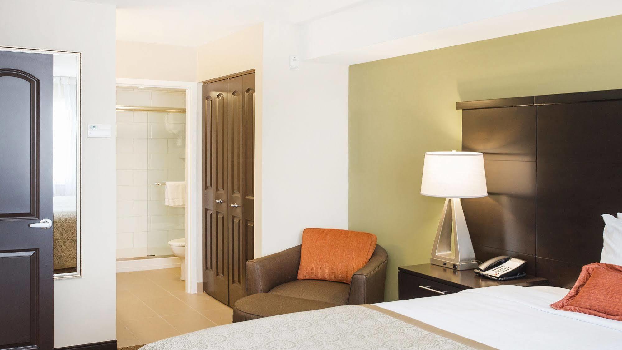 Staybridge Suites West Edmonton By Ihg Eksteriør bilde