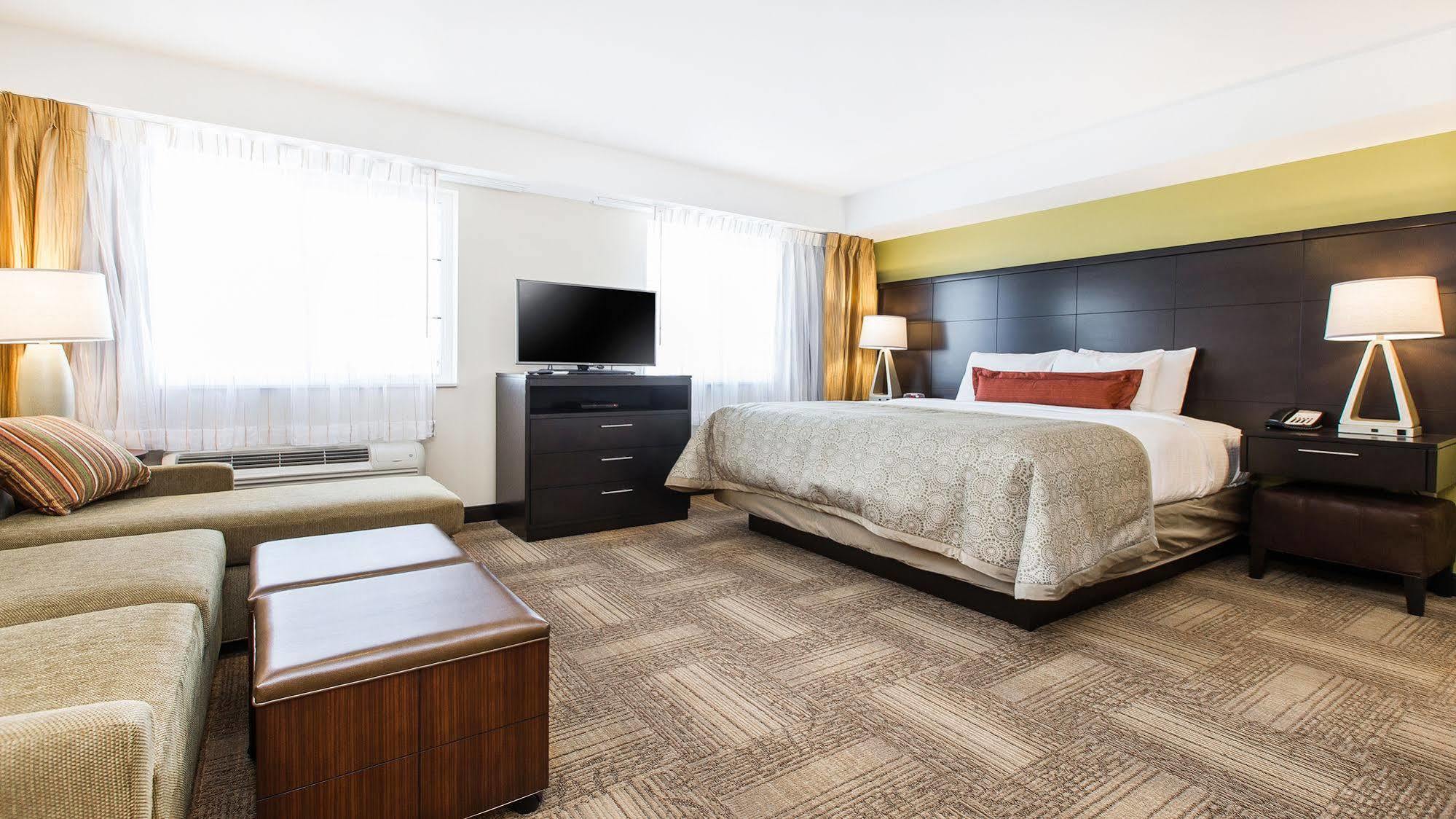 Staybridge Suites West Edmonton By Ihg Eksteriør bilde